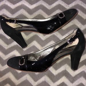 Black half suede half patten leather heels